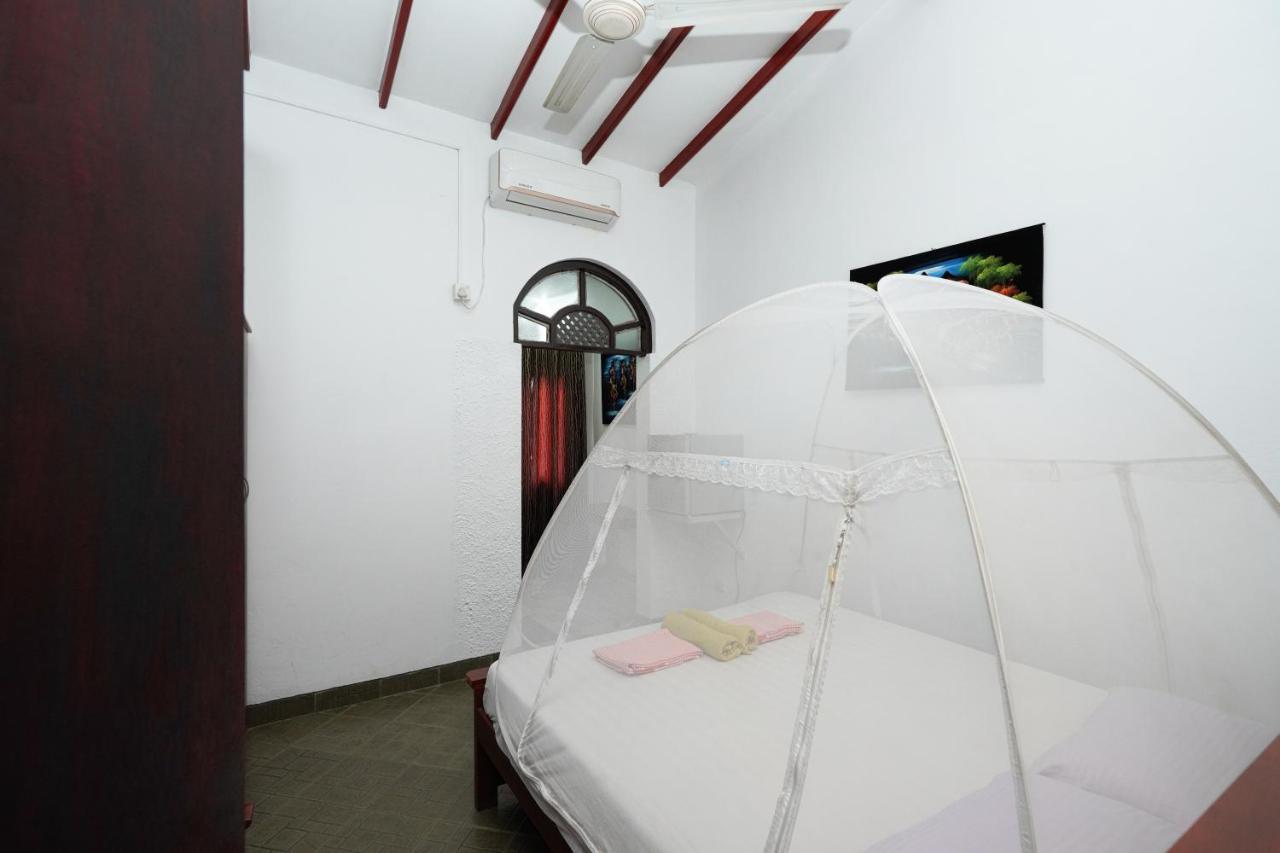 Lilly Palace Villa Guest House Negombo Eksteriør bilde